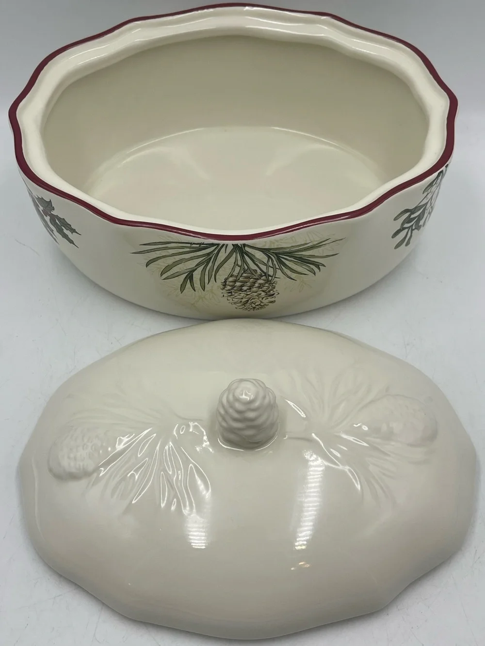 Better Homes & Gardens “Heritage Collection” Limited Edition Pinecone Casserole